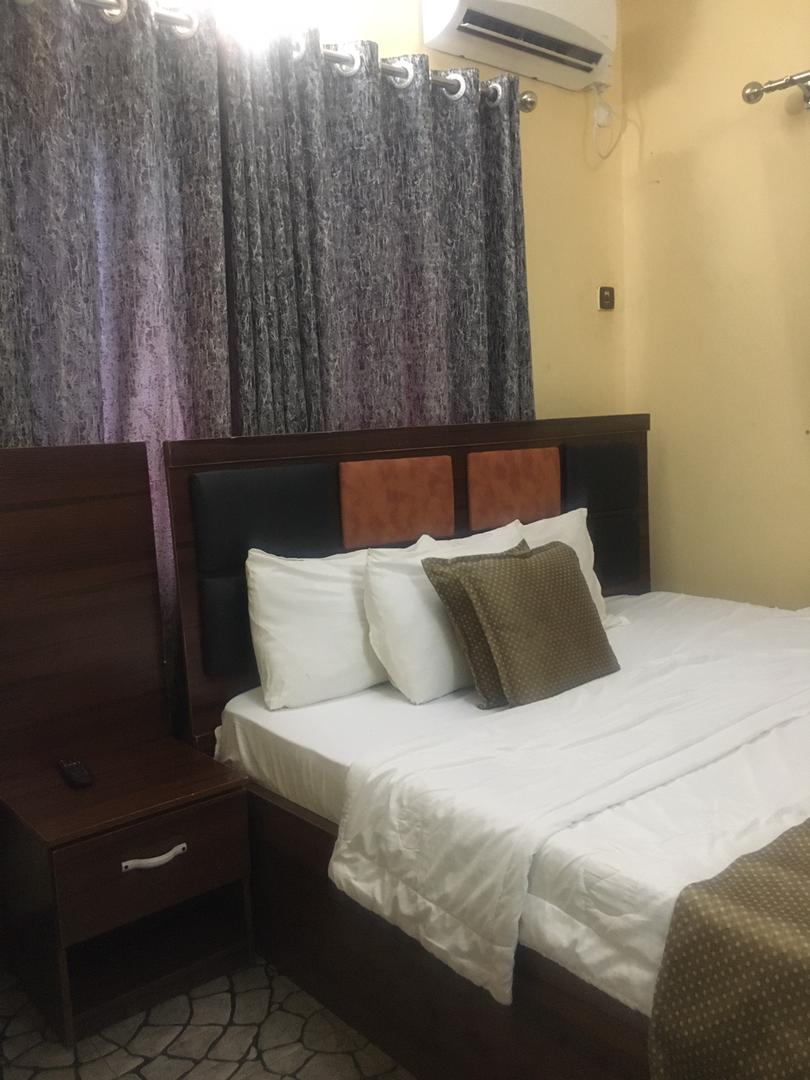 hotel-img